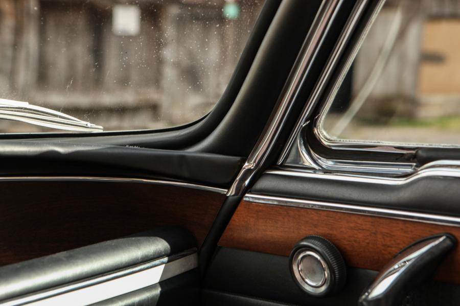 Детали интерьера BMW 3.0CSi (E9) 1974 года  (EU) (фото 93 из 198)